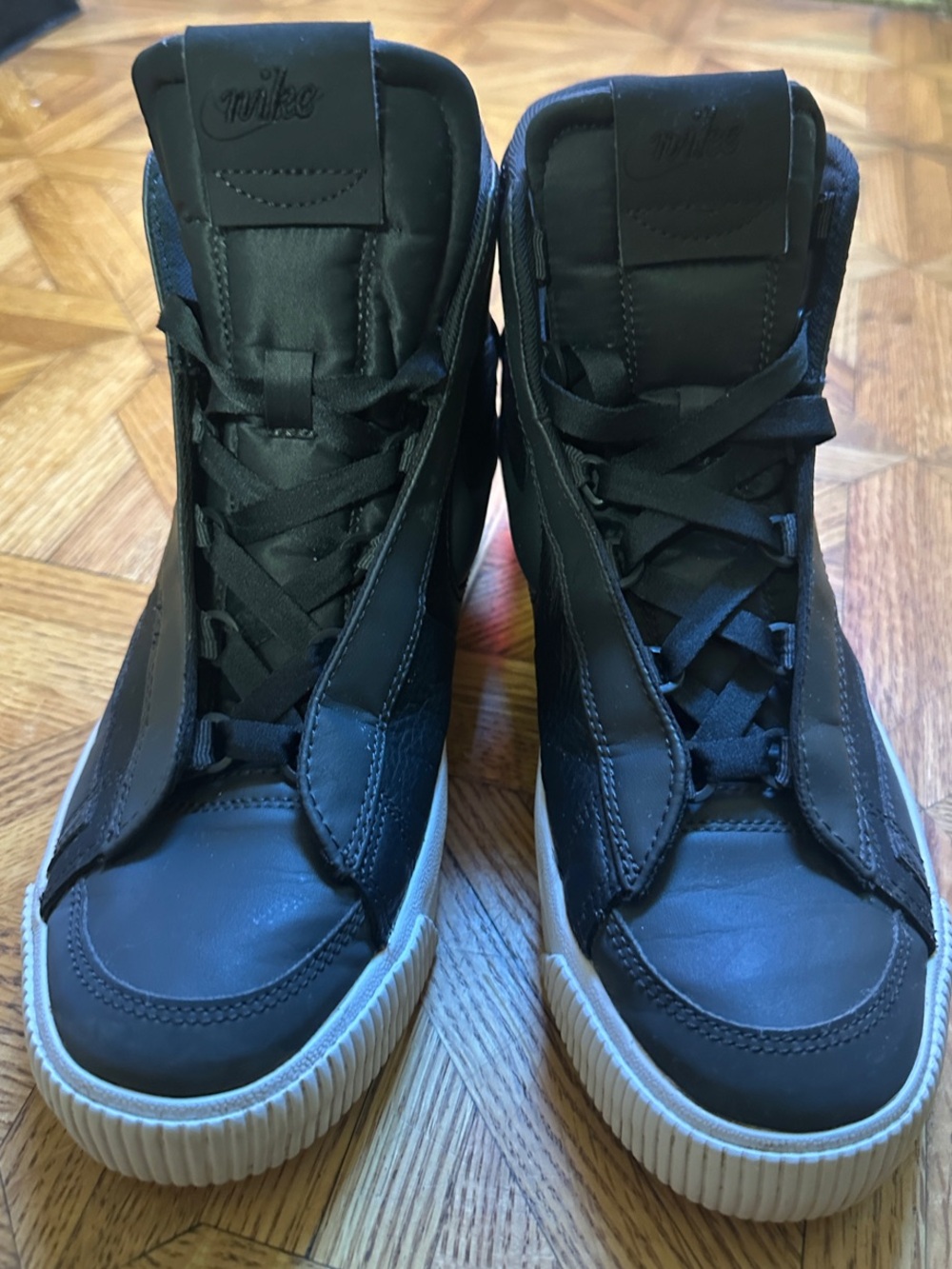 Nike Womens Black and White High-Top Sneaker - Nike SB Zoom Blazer Mid